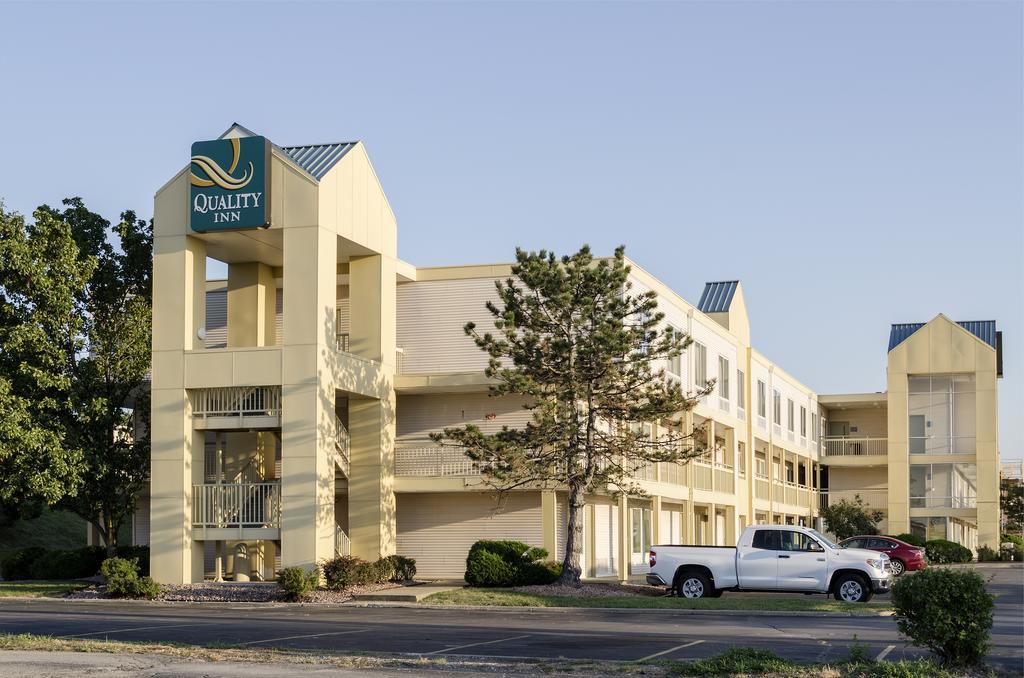 Quality Inn Merriam Kansas 외부 사진