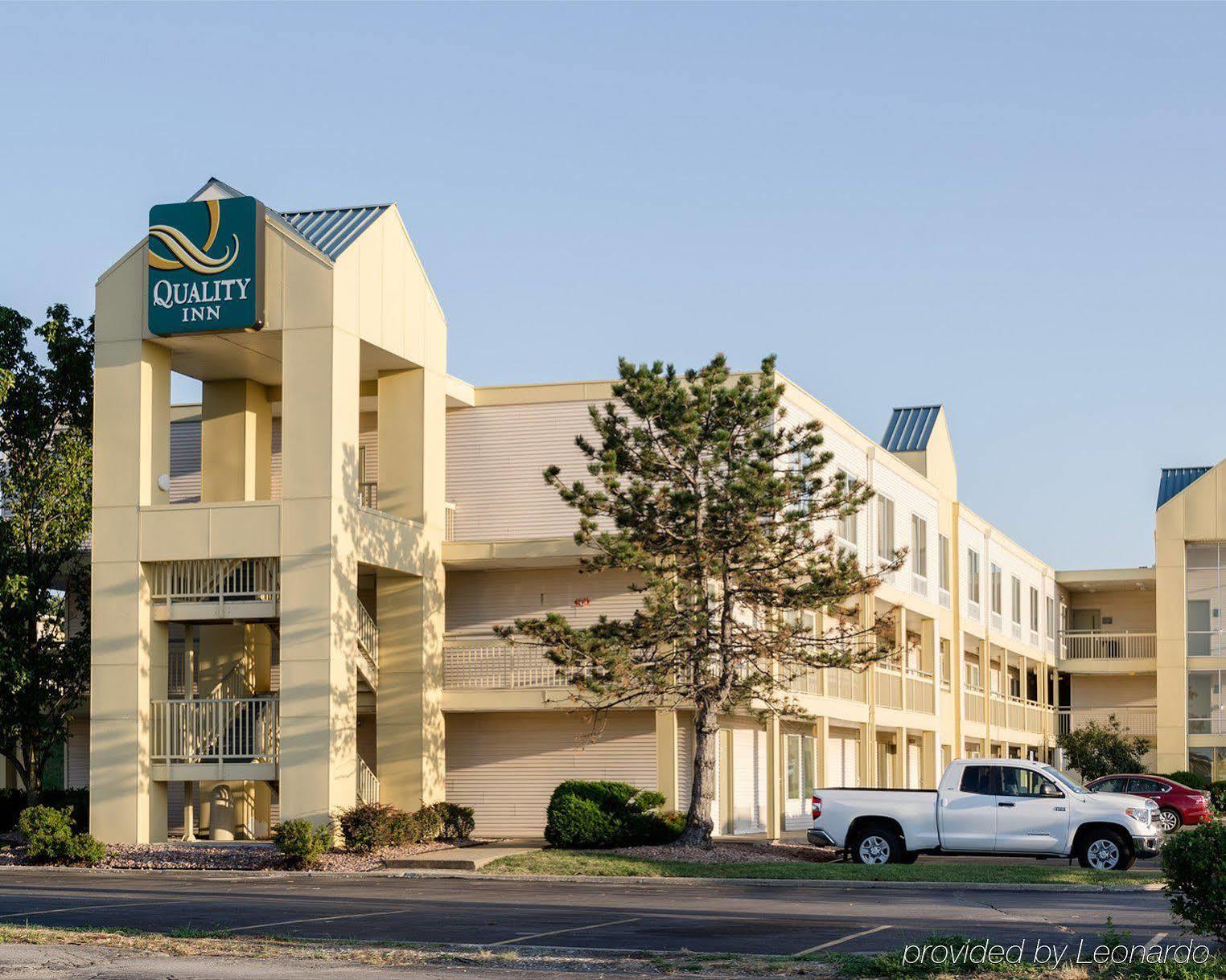 Quality Inn Merriam Kansas 외부 사진