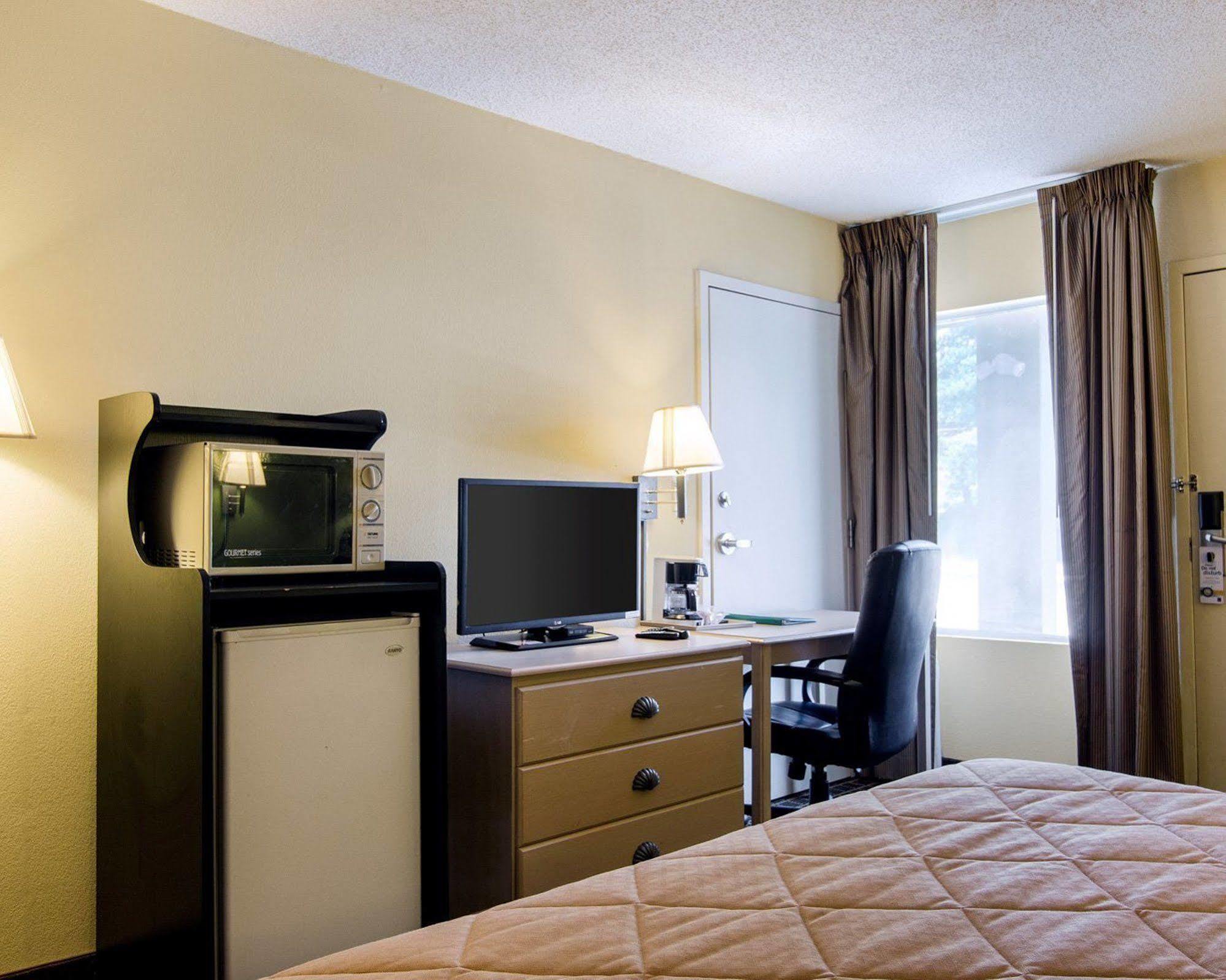 Quality Inn Merriam Kansas 외부 사진