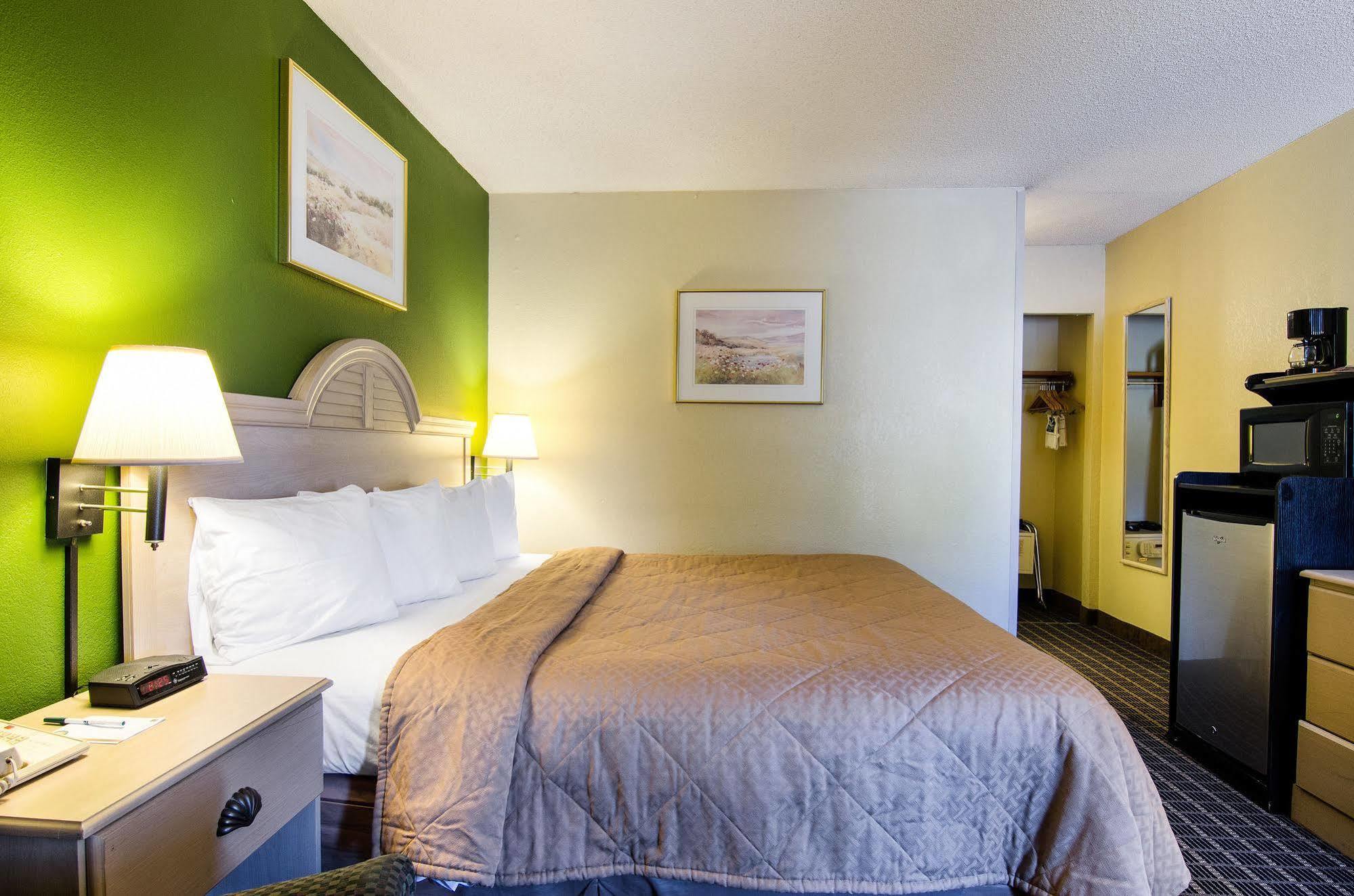 Quality Inn Merriam Kansas 외부 사진